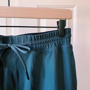 LULULEMON CONVECTION PANT